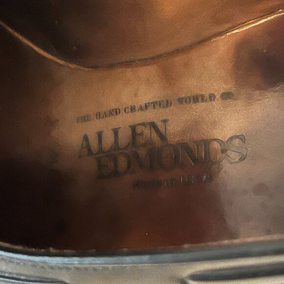 Allen Edmonds Berwick Tasseled Wing TIp Slip-on Black Loafers Vintage Size 8.5 B - Picture 3 of 10